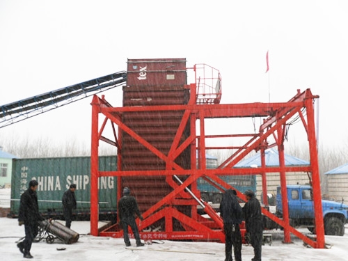 山東集裝箱吊機(jī)廠家